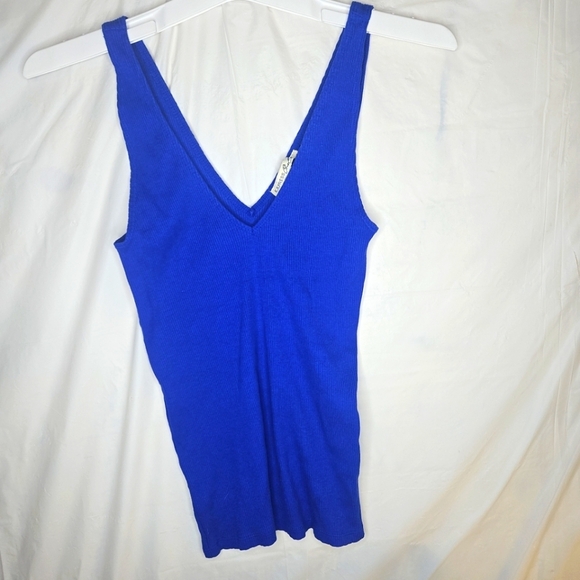 Express One Eleven Tops - 🎁 Express One Eleven tank top V-neck Knitted Top Dark Blue Cabincore Normcore